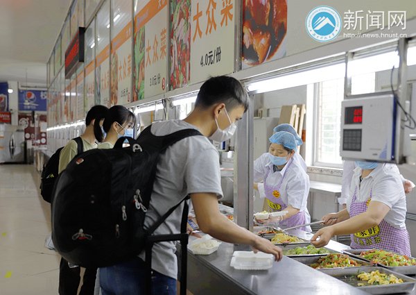 还有餐前饭后洗手等“温馨提示”