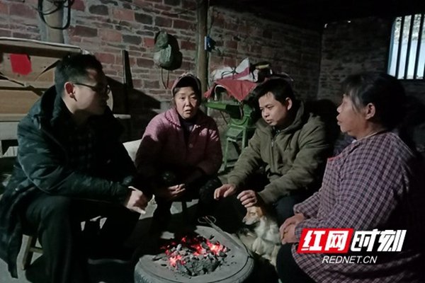 红网报道了我院14级会计专业毕业生杨