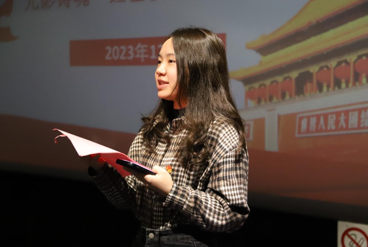结合“一月一课一片一实践”活动要求